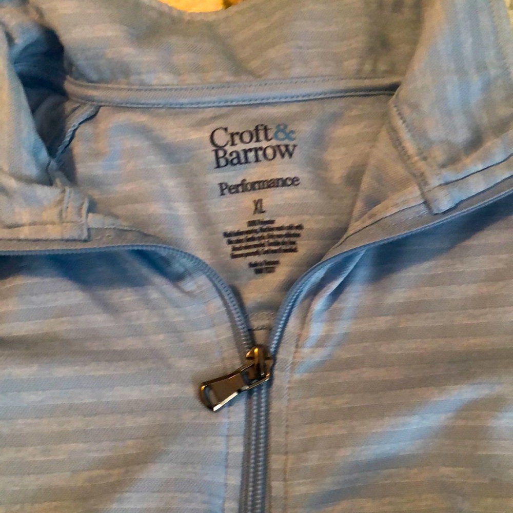 Mens lightweight zip front shirt